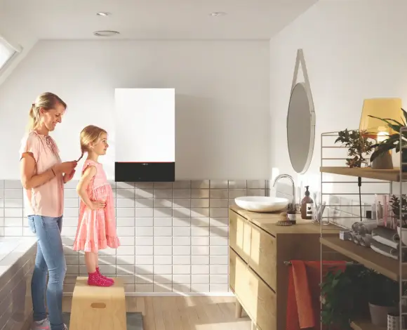 Heiztherme im kleinen Badzimmer