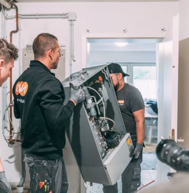 Einbau Wärmepumpe und PV Kunde Suwelack