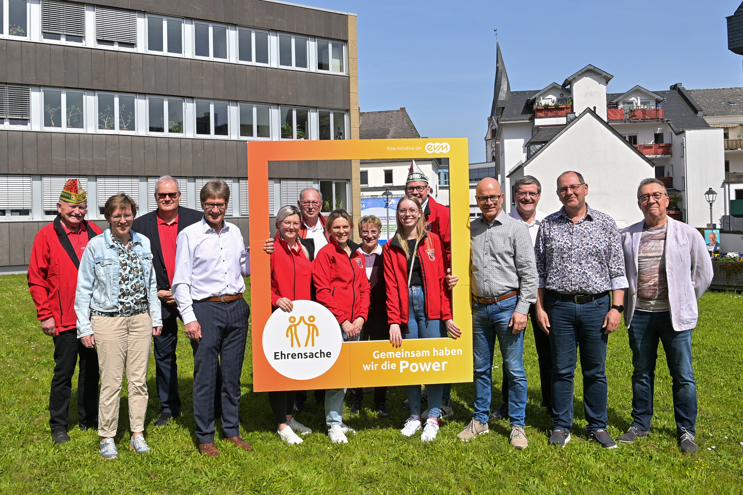 Übergabe Spende evm an Dirk Meid