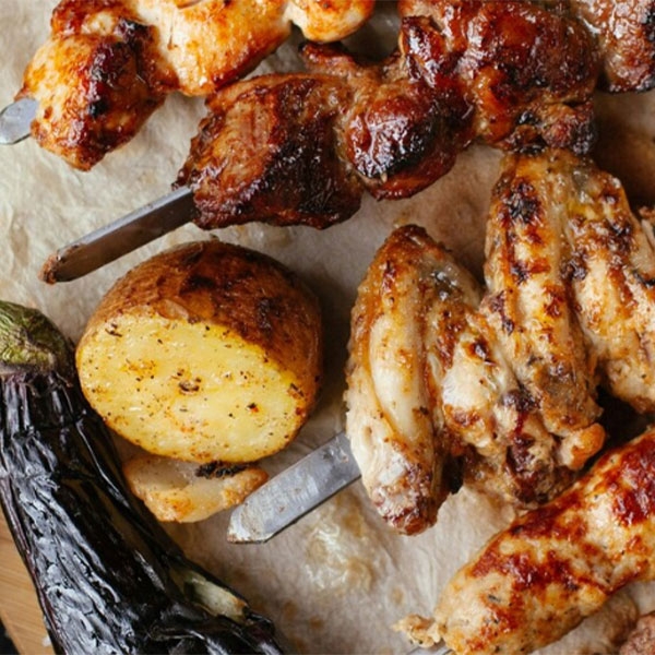 Gegrilltes Fleisch und Gem&uuml;se