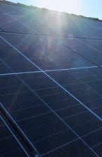 Wintersonne - So profitierst du in der kalten Jahreszeit von deiner Solaranlage Die Wintersonne strahlt weniger intensiv als die Sommersonne, das ist nicht von der Hand zu weisen, doch sie ist ein oft unterschätzter Energiespender.