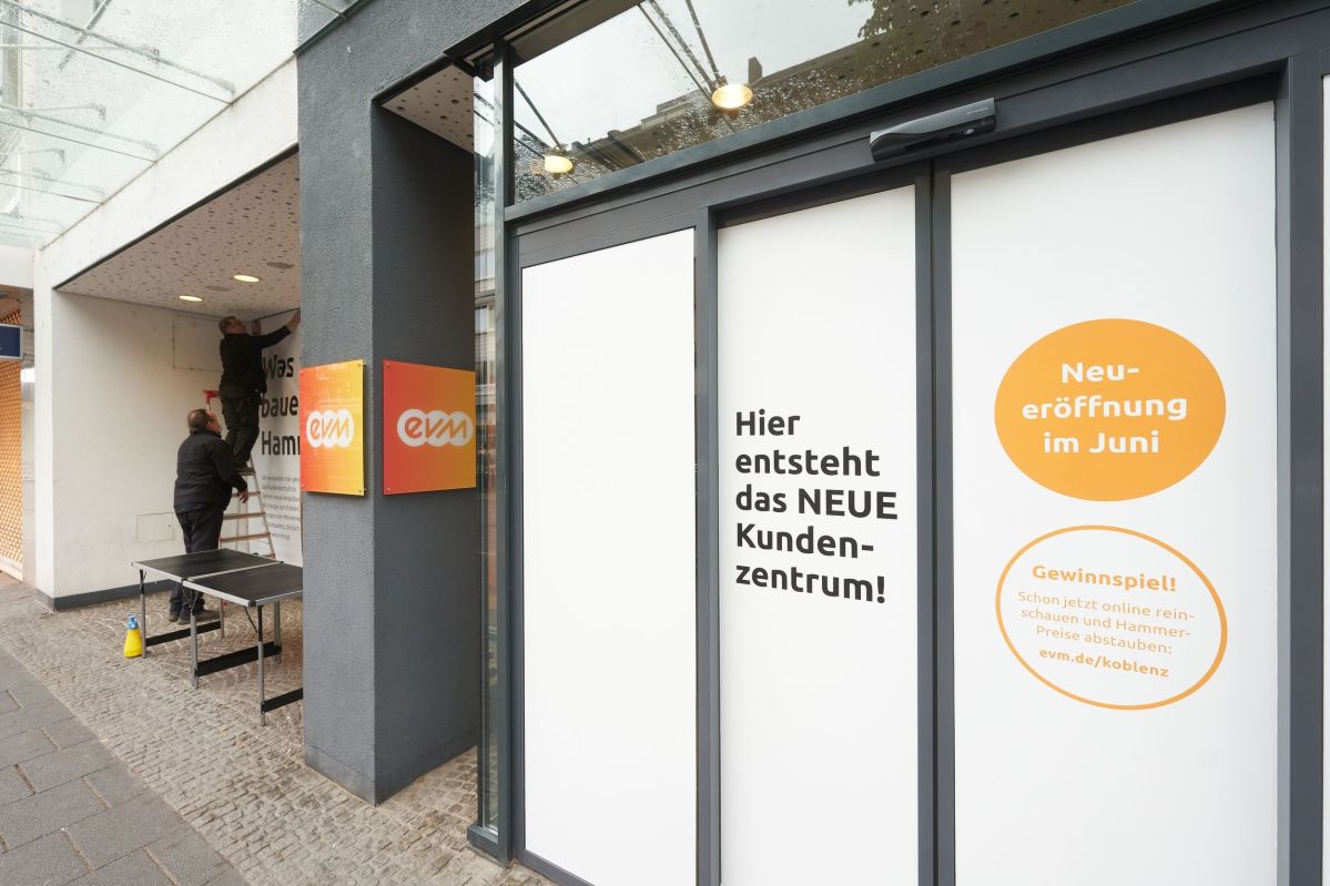 Beklebung Schaufenster evm Schloßstr.