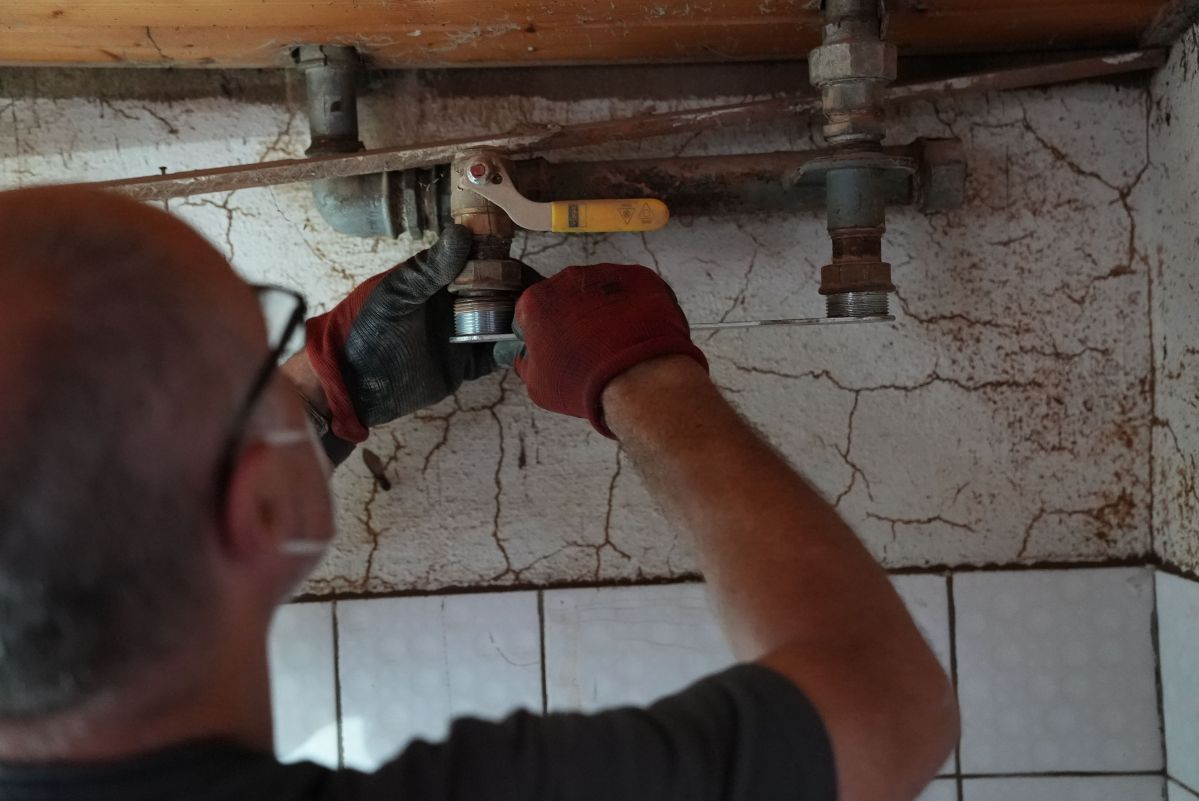 Monteure der enm demontieren Gaszähler