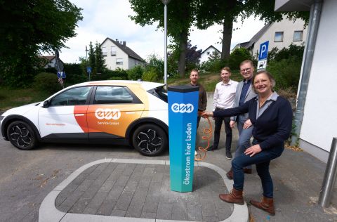 Übergabe EVM Ladesäule Urbar Übergabe EVM Ladesäule Urbar
