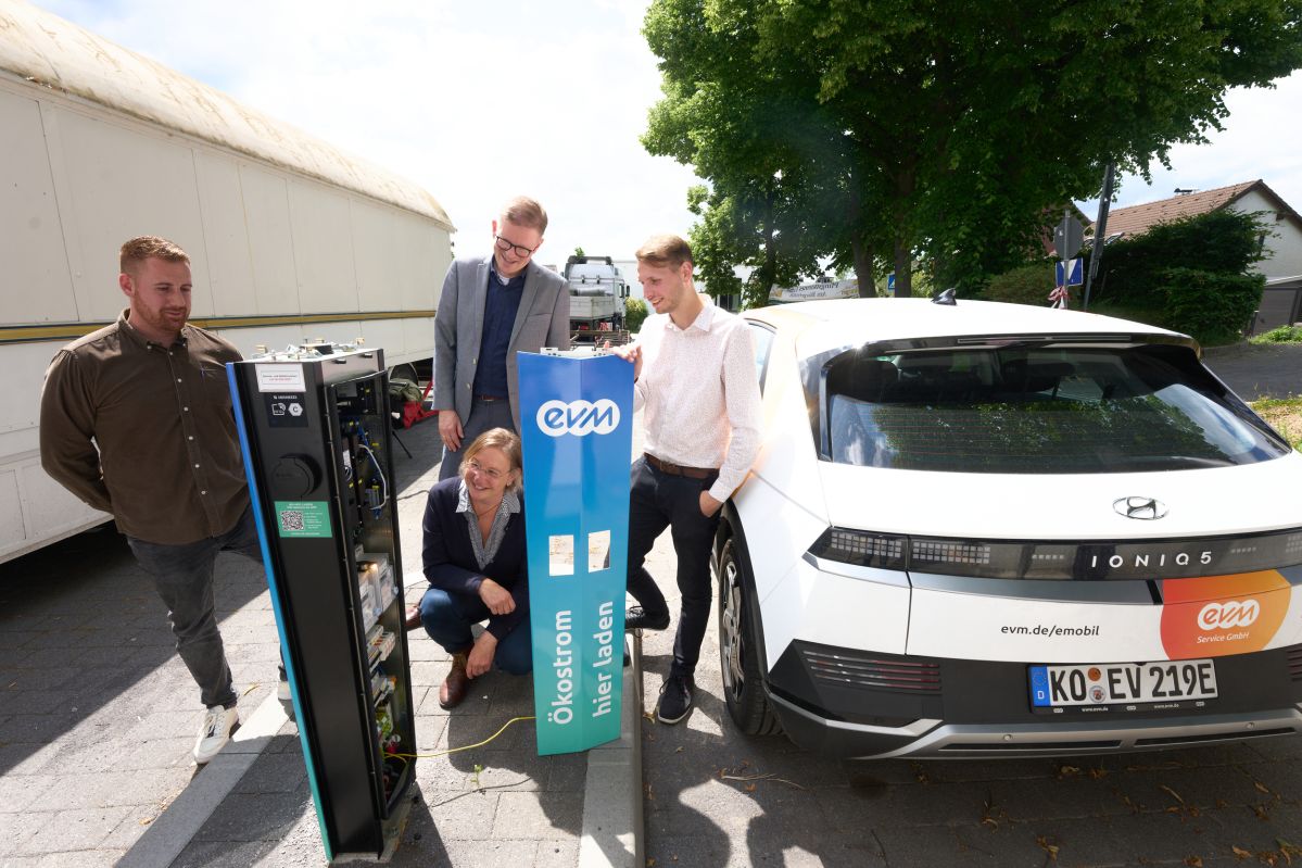 Übergabe EVM Ladesäule Urbar Übergabe EVM Ladesäule Urbar