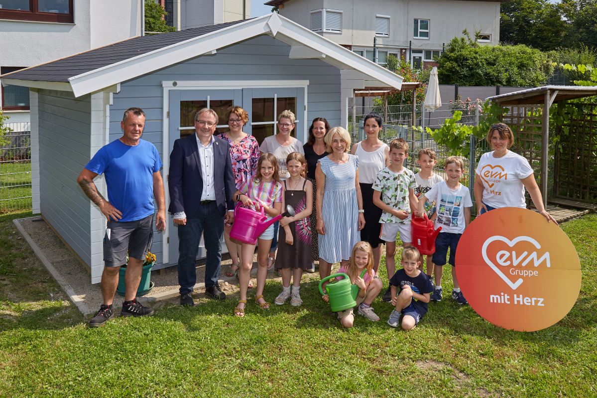 Übergabe Gartenhaus Grundschule Braubach