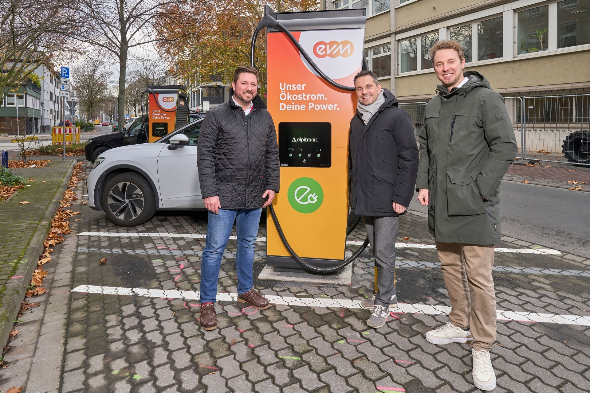 Ladesäule in der Rizzastraße in Koblenz bei Eröffnung