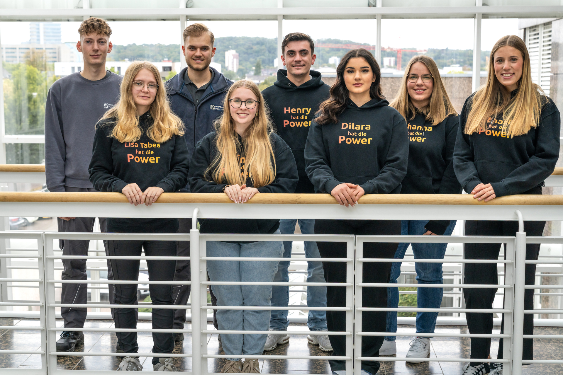 Azubis Gruppenbild im evm Gebäude