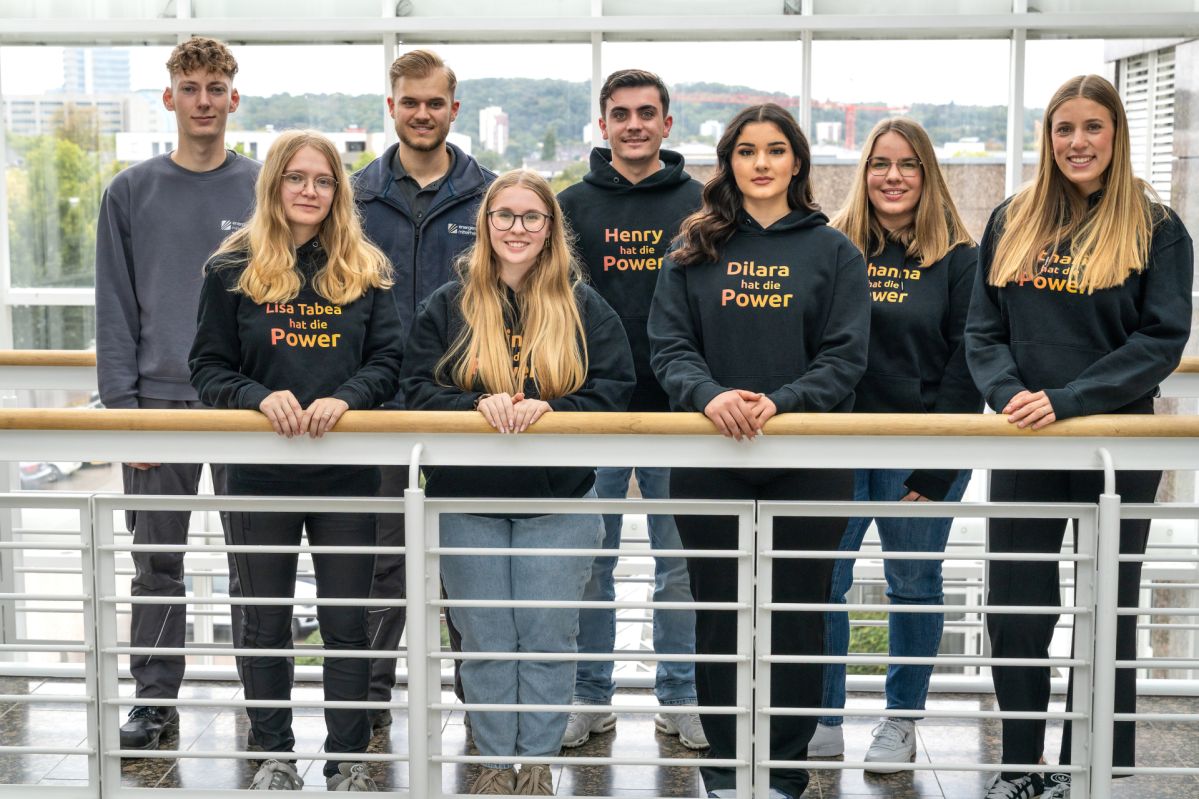 Azubis Gruppenbild im evm Gebäude