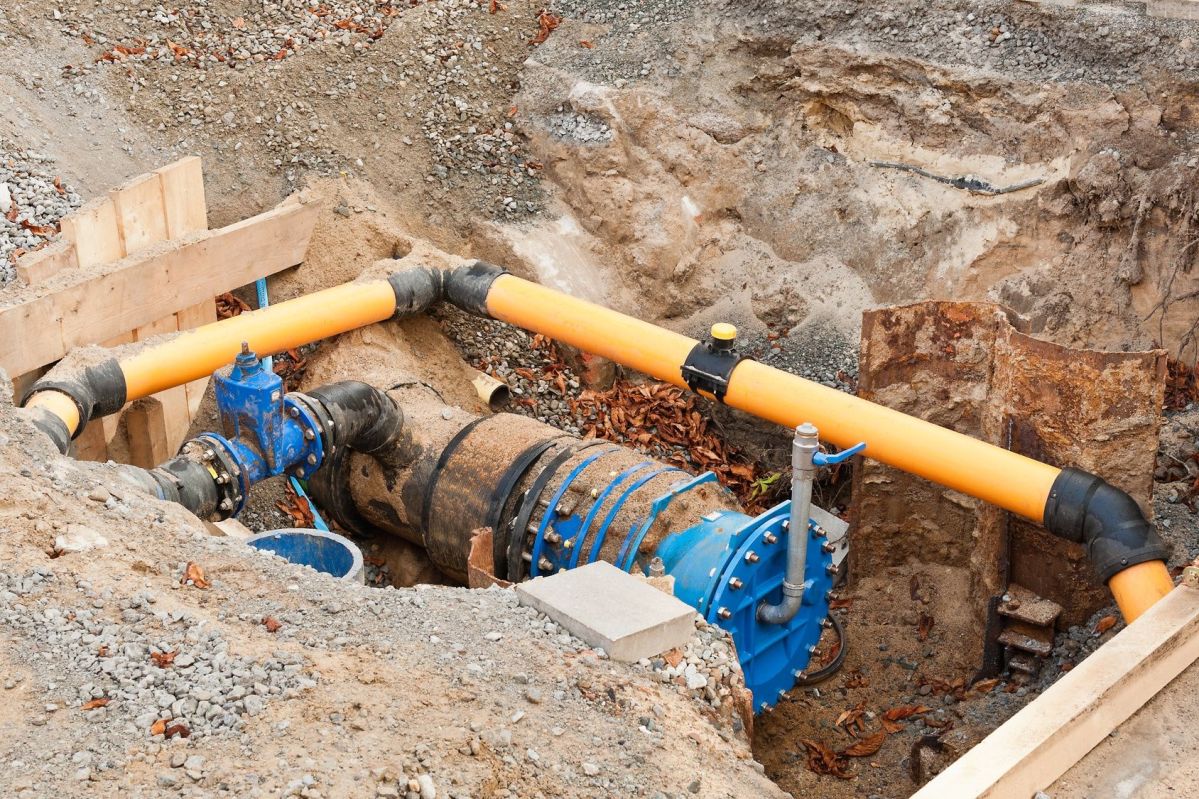 Bauarbeiten an einer grossen Frischwasserleitung Bauarbeiten an einer grossen Frischwasserleitung