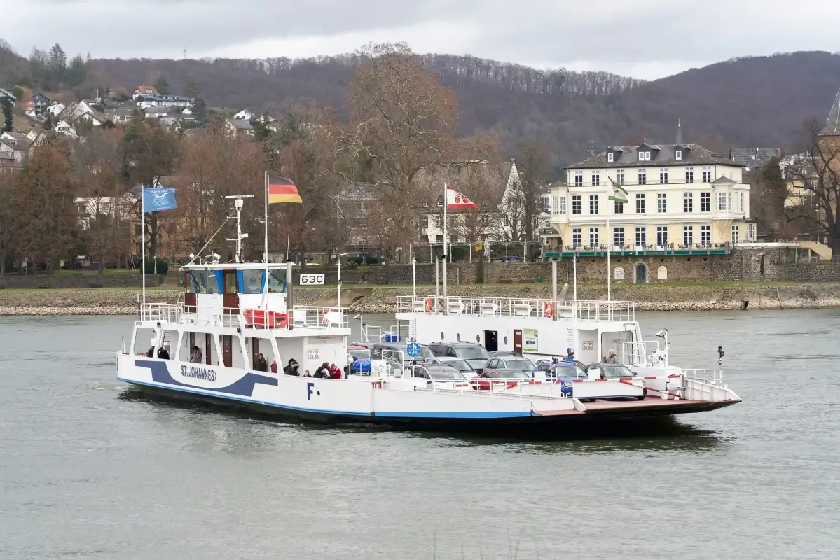 Rheinfähre Linz Remagen