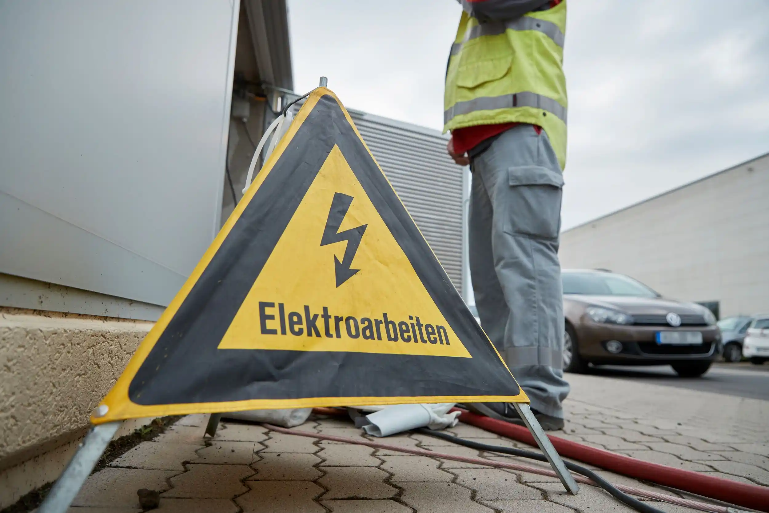 Ein Team vom evm Kabelmesswagen