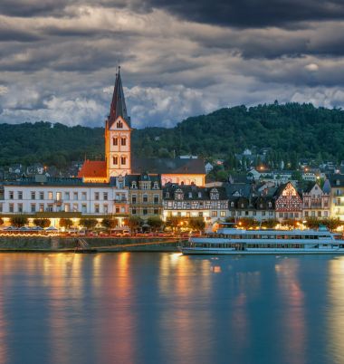 Abend im bekannten Weinort Boppard am Rhein,Mittelrheintal,Deutschland Abend im bekannten Weinort Boppard am Rhein,Mittelrheintal,Deutschland