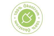 191119_evm_ökostrom_störer Ein grünes Siegel mit einem Steckersymbol in der Mitte und dem Text „100% Ökostrom“ im Kreis um das Symbol.