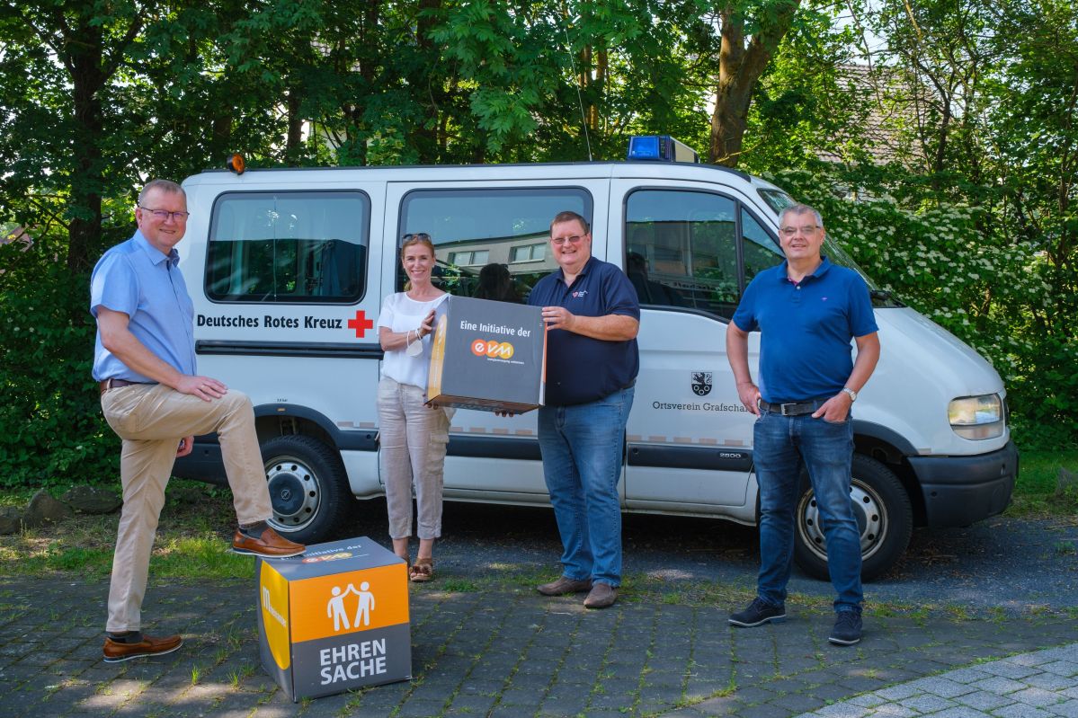 Spendenübergabe an DRK Ortsverein Grafschaft e. V.