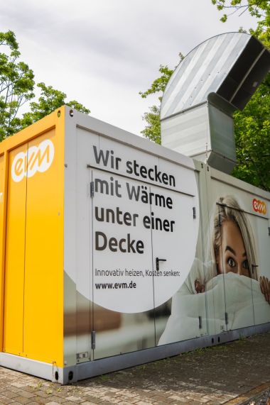 Blockheizkraftwerk Blockheizkraftwerk der evm auf dem Gelände der Feuerwehr Koblenz zur effizienten Wärmeversorgung im Contracting-Modell.