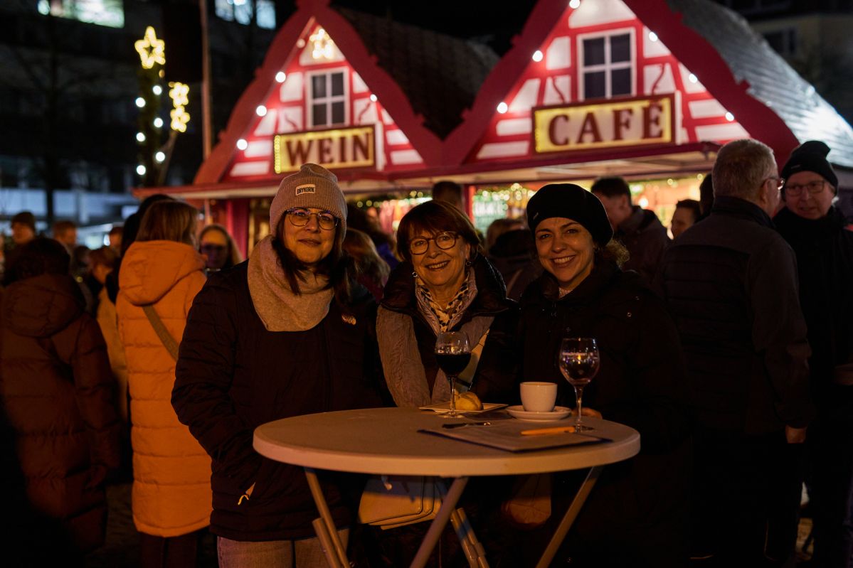 Gruppenfoto auf dem Koblenzer Weihnachtsmarkt