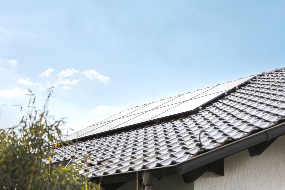 Eine Solaranlage auf einem Dach
