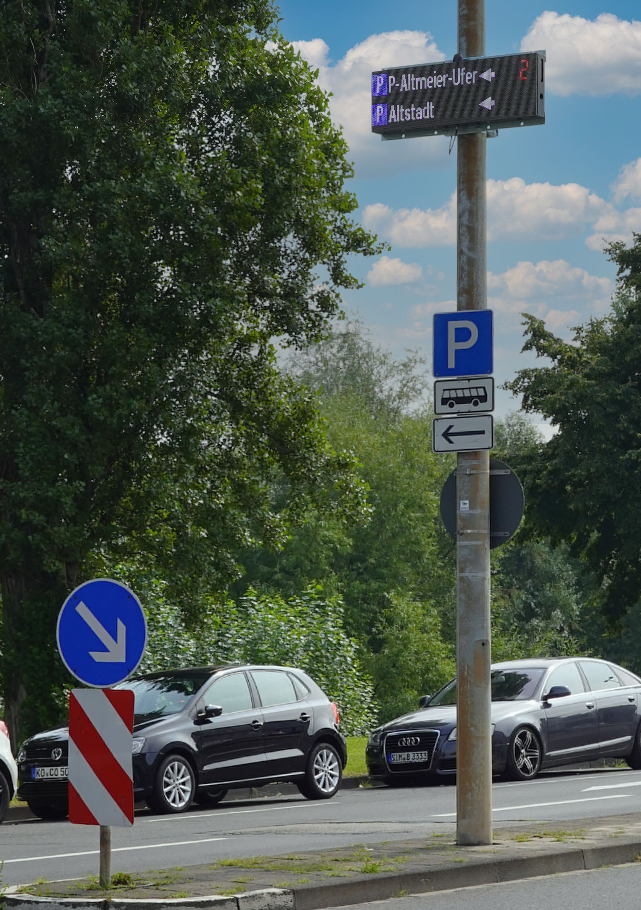 Peter-Altmeier-Ufer: Freie Parkplätze ab sofort sichtbar